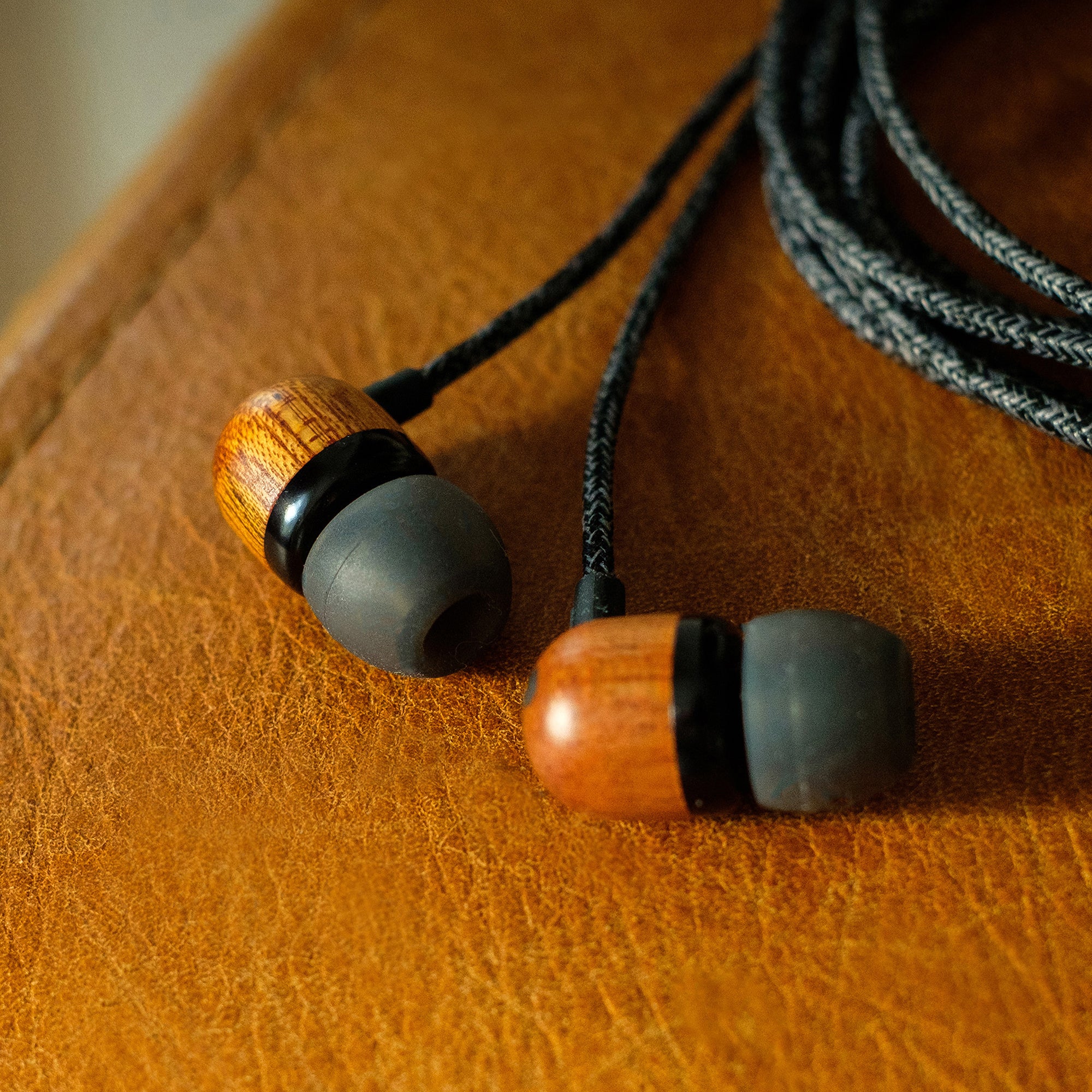 NEW! Smile Jamaica USB-C Earbuds - Image 7